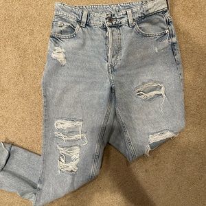 & Denim (H&M) boyfriend high rise button fly jeans. Size 2.